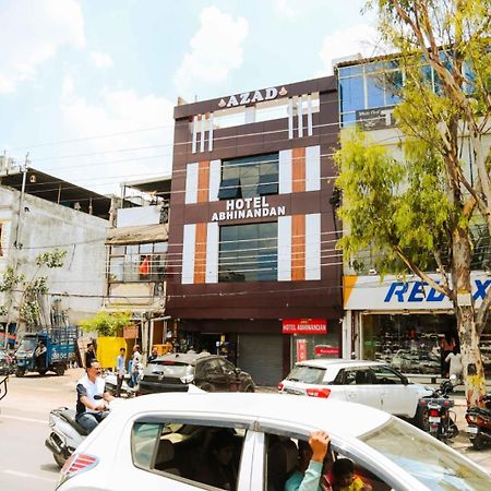 Hotel Abhinandan Indore Eksteriør bilde
