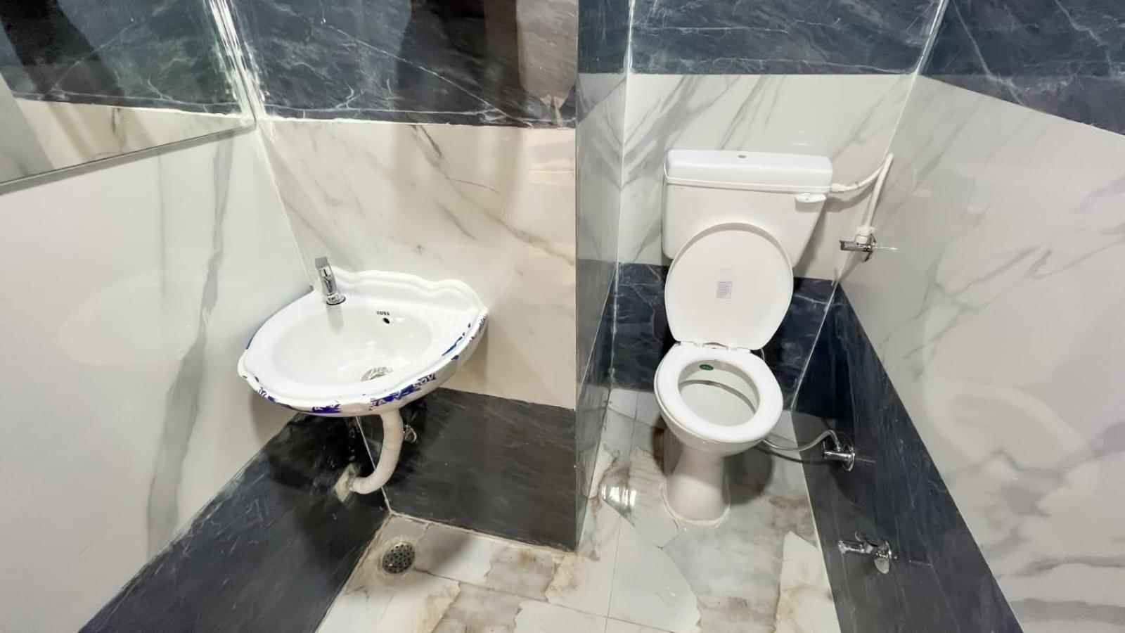 Hotel Abhinandan Indore Eksteriør bilde